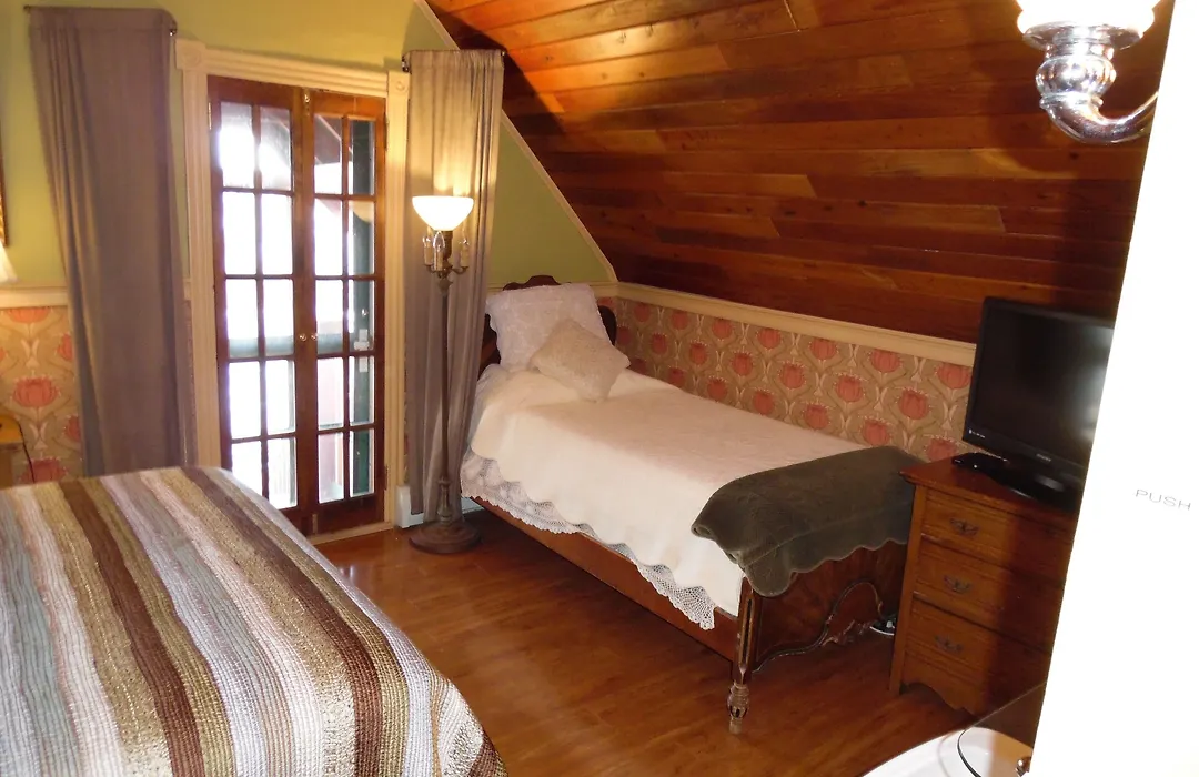 The Sea Gypsy Inn-1